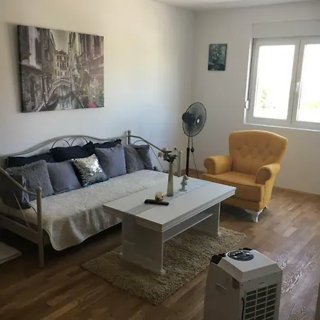Apartman Clock דירה פודגוריצה